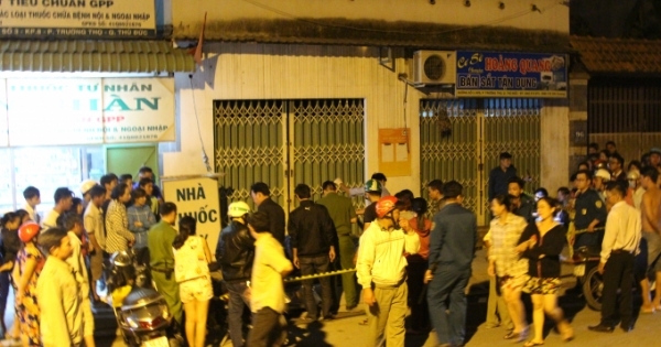 Người đàn ông hoảng hốt khi người hàng xóm chết trước mặt mình