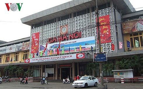 Ga H&agrave; Nội.