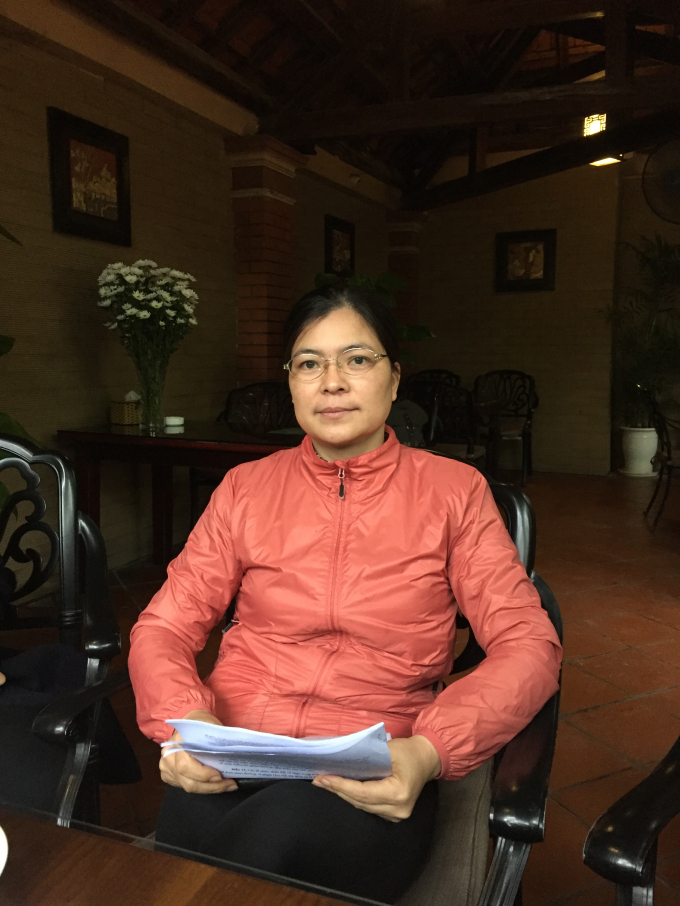 C&ocirc; gi&aacute;o Thảo tr&igrave;nh b&agrave;y sự việc.