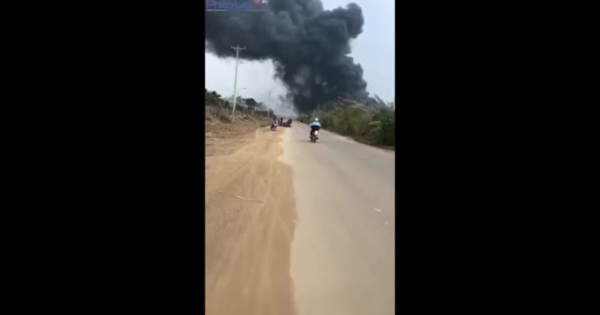 Thanh Hóa: Hỏa hoạn thiêu rụi nhà máy bánh kẹo Tràng An