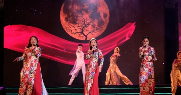 Tuần Văn hóa Trà và Tơ lụa Bảo Lộc: ‘‘Bảo Lộc Hương trà - Sắc tơ’’