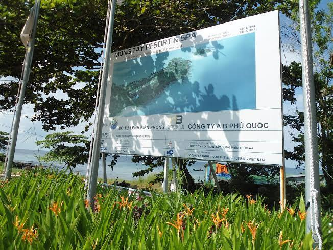 Biển b&aacute;o Resort &amp;amp;amp; Spa tại h&ograve;n M&oacute;ng Tay do C&ocirc;ng ty TNHH đầu tư A&amp;amp;amp;B Ph&uacute; Quốc thực hiện