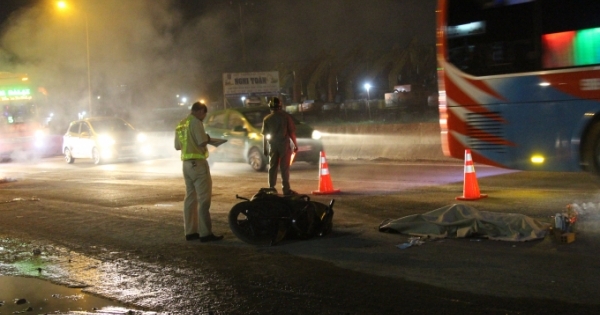 Về nhà bạn chơi, nam sinh trường Sân khấu điện ảnh bị xe container đâm tử vong