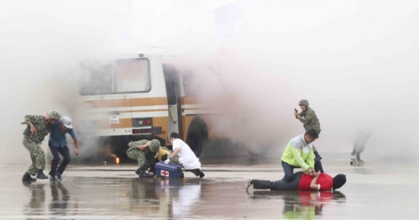 1.000 người tham gia diễn tập khẩn nguy hàng không cấp quốc gia