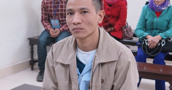 Vác dao chém đồng nghiệp vì chuyện trả tiền xe taxi