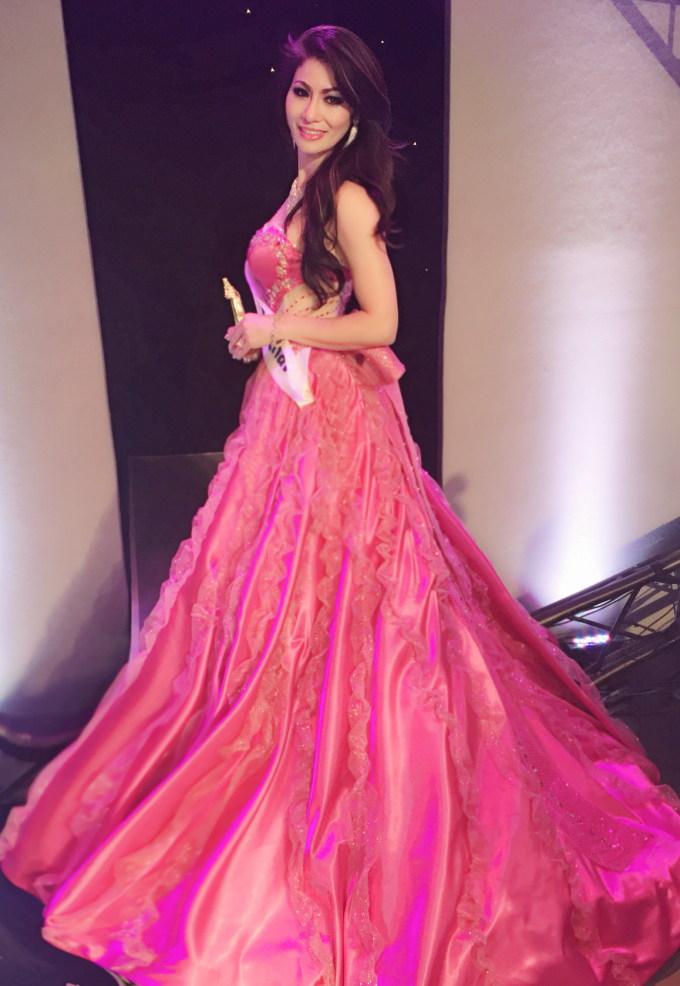 Đại diện Việt Nam xuất sắc lọt Top 12 tại Hoa hậu Qu&yacute; b&agrave; Thế giới 2017 tại Nam Phi