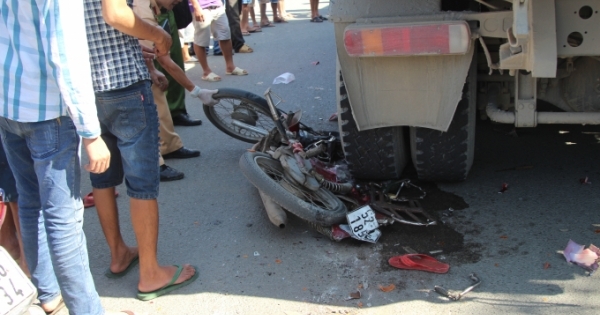 Người phụ nữ bị xe ben cán tử vong trước ngày đám cưới của con trai