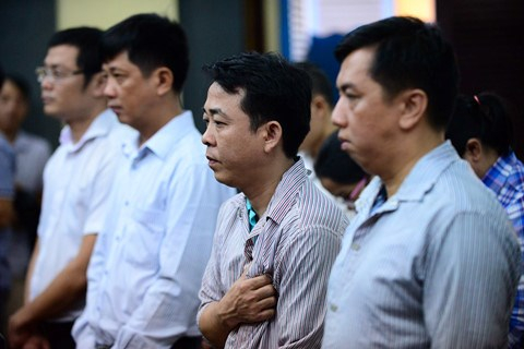 Bị c&aacute;o Nguyễn Minh H&ugrave;ng tại t&ograve;a (Ảnh: B&aacute;o tri thức trực tuyến).