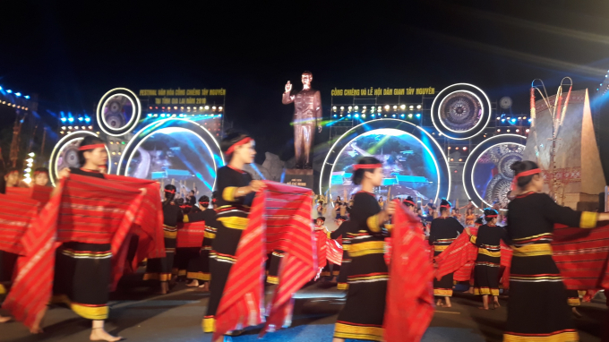Festival Cồng chi&ecirc;ng Gia Lai 2018: &Acirc;m vang giữa đại ng&agrave;n