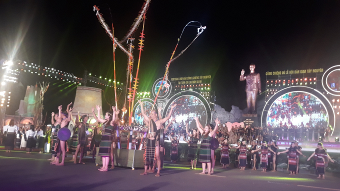 Festival Cồng chi&ecirc;ng Gia Lai 2018: &Acirc;m vang giữa đại ng&agrave;n