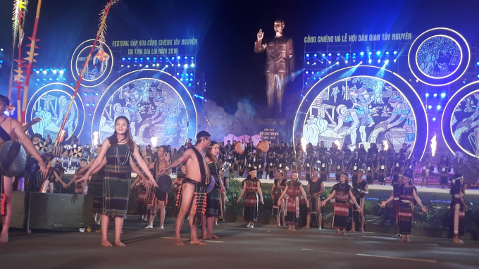 Festival Cồng chi&ecirc;ng Gia Lai 2018: &Acirc;m vang giữa đại ng&agrave;n