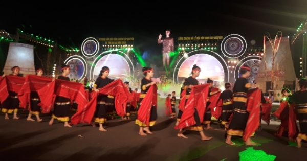Festival Cồng chiêng Gia Lai 2018: Âm vang giữa đại ngàn