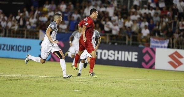 Việt Nam rộng cửa vào chung kết sau chiến thắng trước Philippines