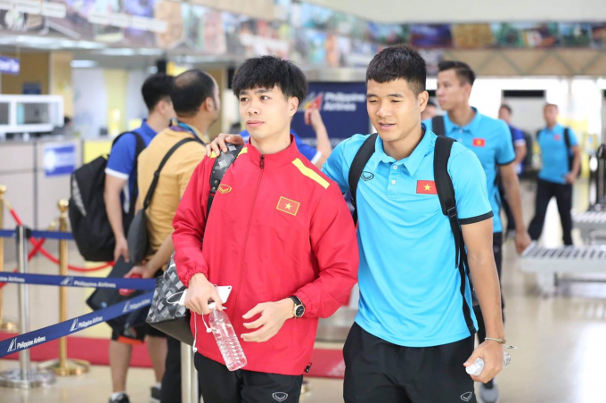 Ch&ugrave;m ảnh: Đội tuyển b&oacute;ng đ&aacute; Quốc gia chuẩn bị l&ecirc;n đường về nước