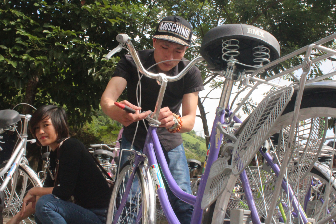 Tận t&igrave;nh với c&ocirc;ng việc.