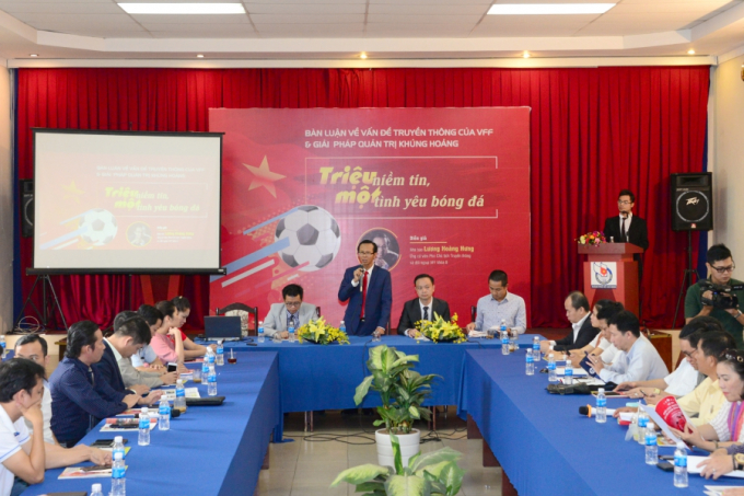 &Ocirc;ng Lương Ho&agrave;ng Hưng - Tổng bi&ecirc;n tập Tạp ch&iacute; Sở hữu Tr&iacute; tuệ v&agrave; S&aacute;ng tạo sẽ 1 trong 5 ứng cử vi&ecirc;n cho vị tr&iacute; Ph&oacute; chủ tịch phụ tr&aacute;ch truyền th&ocirc;ng &ndash; đối ngoại của VFF.