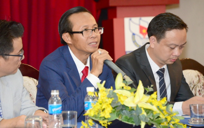Nh&agrave; b&aacute;o Lương Ho&agrave;ng Hưng - UCV Ph&oacute; chủ tịch VFF,