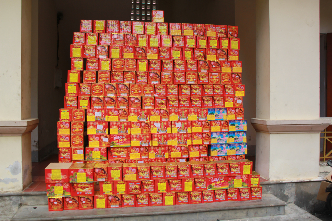 Hơn 500 kg ph&aacute;o được ph&aacute;t hiện ph&iacute;a trong chiếc xe container.