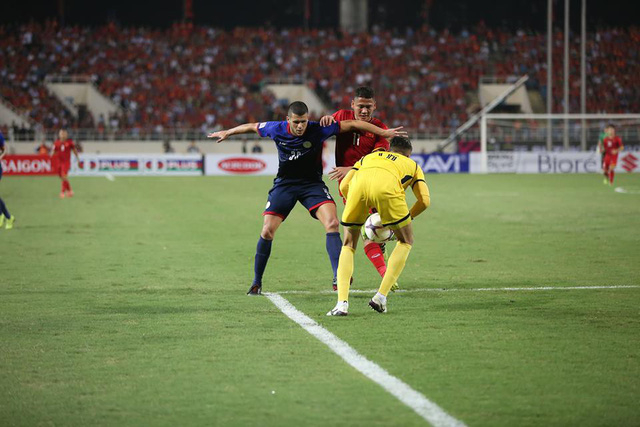 Việt Nam 2-1 Philippines: Chiến thắng ngoạn mục đưa tuyển Việt Nam v&agrave;o chung kết AFF Cup