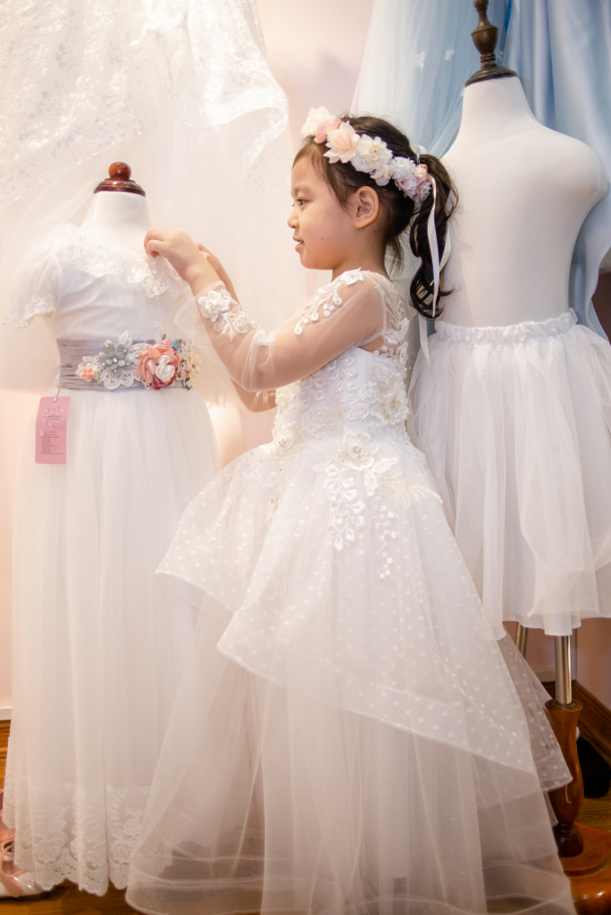 Xu&acirc;n Lan mời mẹ con HH H&agrave; Kiều Anh tr&igrave;nh diễn trong Tuần lễ thời trang trẻ em Việt Nam