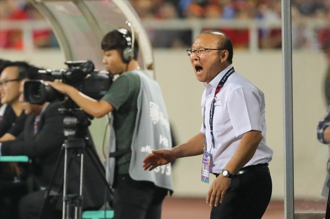 &nbsp;&Ocirc;ng Park lu&ocirc;n thể hiện nhiều cảm x&uacute;c trong suốt trận đấu.&nbsp;