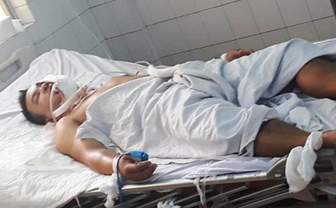 Nghi phạm B&ugrave;i Ch&iacute; Hiếu đang được điều trị tại BVĐK tỉnh Gia Lai.