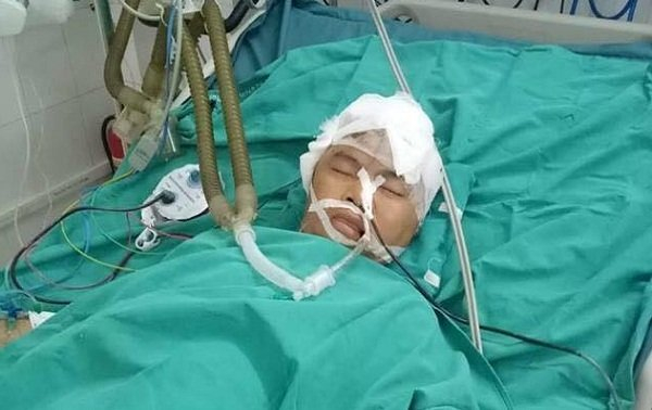 Chị Hương đang cấp cứu trong t&igrave;nh trạng h&ocirc;n m&ecirc; s&acirc;u