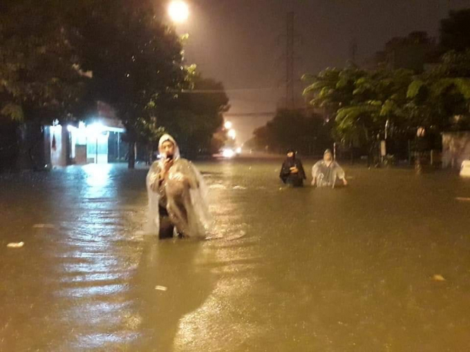Trong ng&agrave;y 10/12, TP Đ&agrave; Nẵng vẫn xảy ra mưa lớn tại khu vực trung t&acirc;m th&agrave;nh phố.