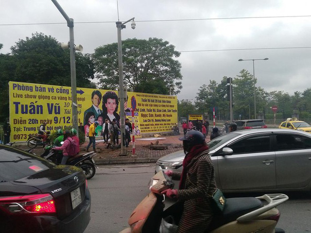 Hi&ecirc;̣n trường sự vi&ecirc;̣c tr&ecirc;n.