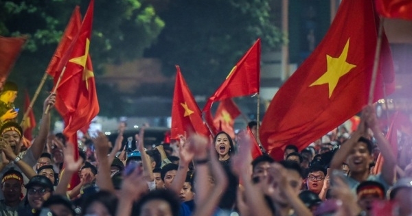 Phó Thủ tướng Chính phủ chỉ đạo ngăn chặn đua xe khi cổ vũ đội tuyển Việt Nam