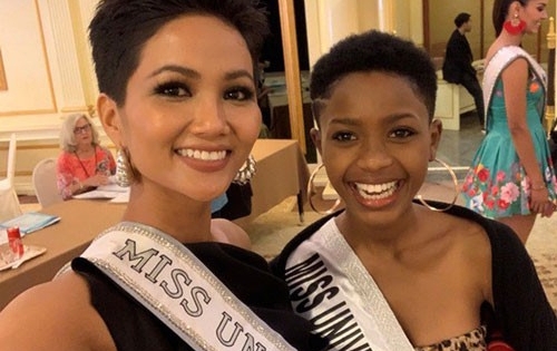 Hoa hậu Việt: Gian nan và cạm bẫy