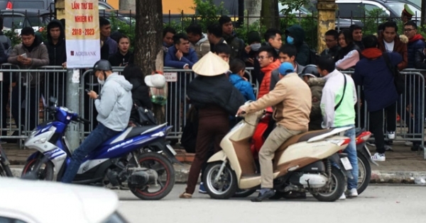 Vé trận lượt về chung kết AFF Cup tại "chợ đen" lên đến 15 triệu đồng một cặp