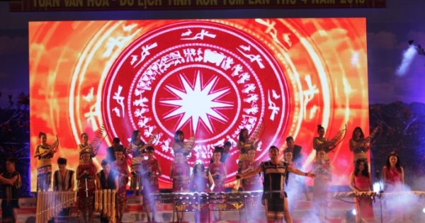 Khai mạc Tuần lễ Văn hóa - Du lịch Tuần lễ Văn hóa - Du lịch tỉnh Kon Tum