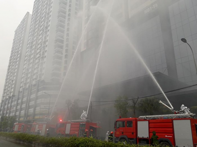 Lực lượng Cảnh s&aacute;t PCCC v&agrave; CNCH - CAQ Bắc Từ Li&ecirc;m triển khai diễn tập PCCC v&agrave; t&igrave;m kiếm cứu nạn huy động nhiều lực lượng tại Khu Ngoại giao đo&agrave;n