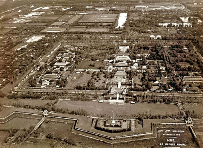 Tr&ecirc;n ảnh cho thấy tuyến ph&ograve;ng lộ v&agrave; eo bầu Nam Ch&aacute;nh kh&ocirc;ng c&oacute; d&acirc;n cư.