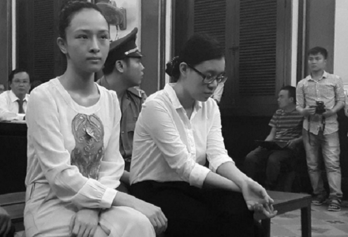 Hoa hậu phương Nga tại phi&ecirc;n t&ograve;a trước đ&oacute;.