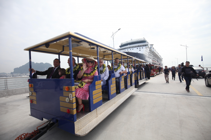 Việt Nam đang ng&agrave;y c&agrave;ng tạo ấn tượng tốt với bạn b&egrave; quốc tế bởi c&aacute;c kỳ quan thi&ecirc;n nhi&ecirc;n thế giới, danh lam thắng cảnh đẹp, hạ tầng cơ sở hiện đại, đồng bộ.