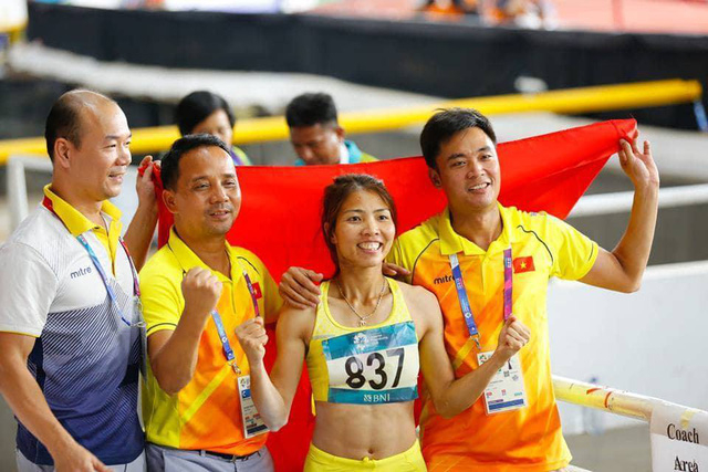 B&ugrave;i Thị Thu Thảo gi&agrave;nh CHV điền kinh Asiad 2018, kh&eacute;p lại một năm th&agrave;nh c&ocirc;ng của điền kinh Việt Nam.