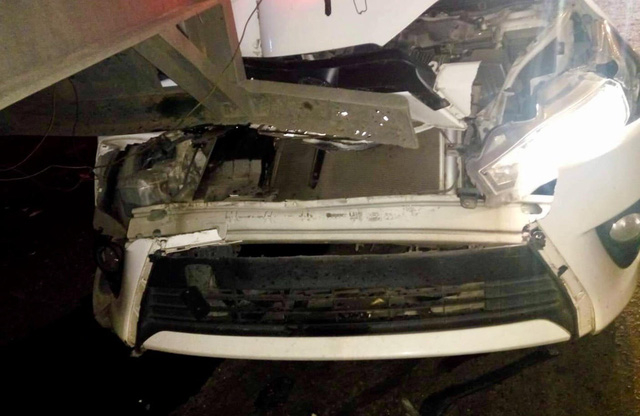 TPHCM: Container bị nổ b&igrave;nh kh&iacute;, mất phanh, g&acirc;y tai nạn li&ecirc;n ho&agrave;n