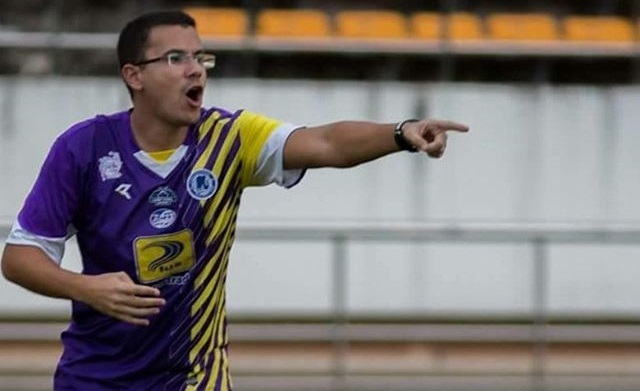 H&eacute; lộ ch&acirc;n dung HLV mới trẻ đẹp như so&aacute;i ca của ĐT Việt Nam