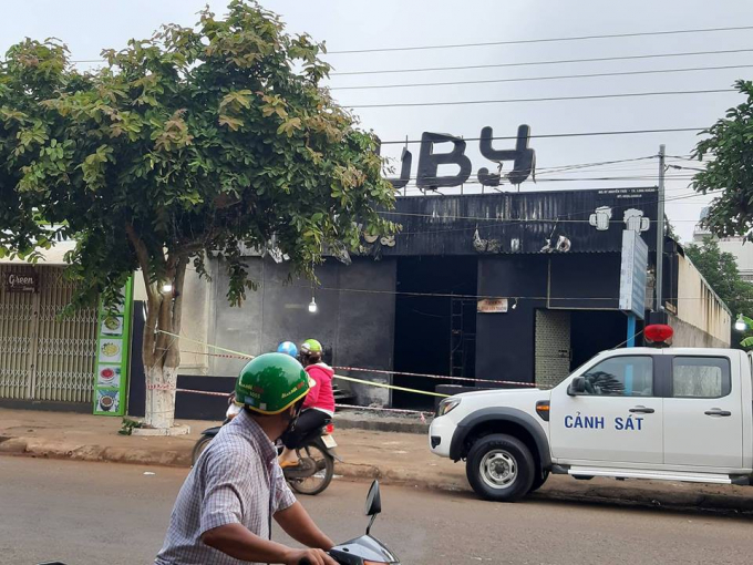 Qu&aacute;n beer club Ruby xảy ra vụ ch&aacute;y kinh ho&agrave;ng.