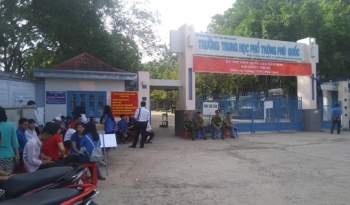 Gần 500 học sinh phải thi lại vì thầy giáo làm lộ đề