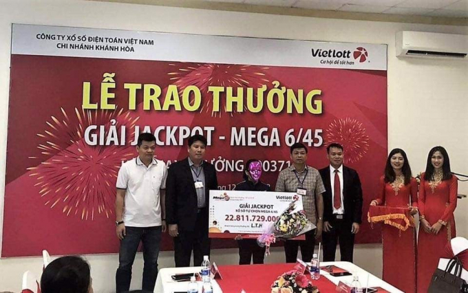 B&agrave; L.T.H nhận giải&nbsp;Jackpot 1 của&nbsp;Vietlott gần 23 tỷ đồng.