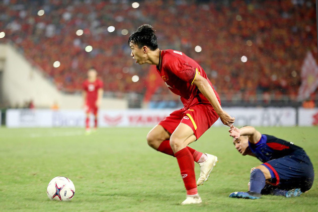 B&aacute;o ch&acirc;u &Aacute; đ&aacute;nh gi&aacute; Văn Hậu sẽ tỏa s&aacute;ng ở Asian Cup 2019