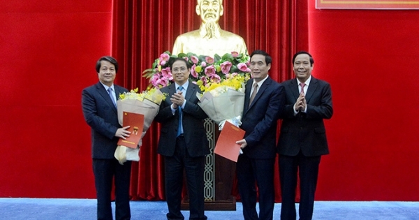 Triển khai quyết định của Bộ Chính trị về công tác cán bộ