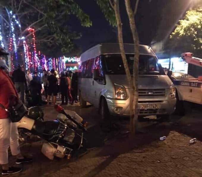 Vụ tai nạn khiến 1 CSGT bị thương nhẹ, 2 phương tiện bị hư hỏng nặng