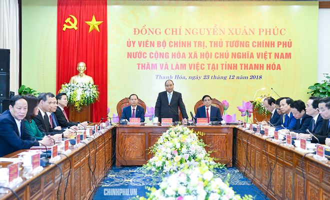 Thủ tướng nhấn mạnh, nhiệm vụ, giải ph&aacute;p lớn nhất, quan trọng nhất của Thanh H&oacute;a l&agrave; đo&agrave;n kết thống nhất v&igrave; sự nghiệp của Đảng v&agrave; nh&acirc;n d&acirc;n. Đ&acirc;y l&agrave; cội nguồn của sức mạnh.