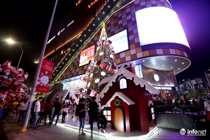 Lễ ch&iacute;nh thức ng&agrave;y 25/12 được gọi l&agrave;