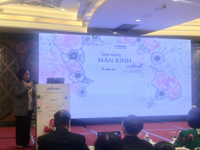 GS.BS Đặng Thị Ngọc Phượng ph&aacute;t biểu khai mạc Hội nghị.