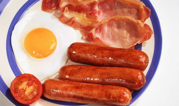 Đồ ăn chi&ecirc;n x&agrave;o, dầu mỡ n&ecirc;n l&agrave; những thứ n&ecirc;n tr&aacute;nh xa